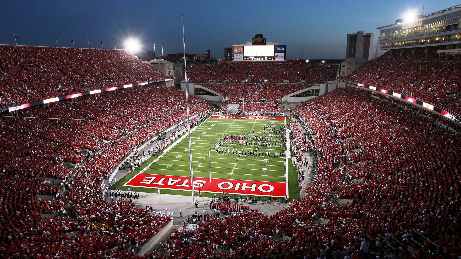 各地青少年足球联赛火热进行,挖掘潜力新星不断涌现,全国青少年足球